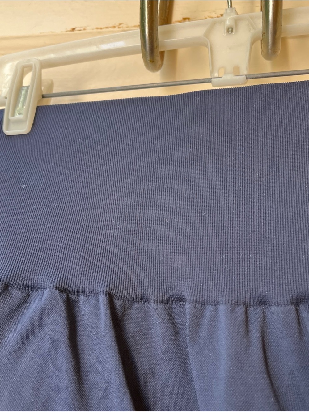 LNDR Chisel Leggings XS Navy 8/8 Compression High Waisted Stretch Fitness HIIT - Picture 4 of 10